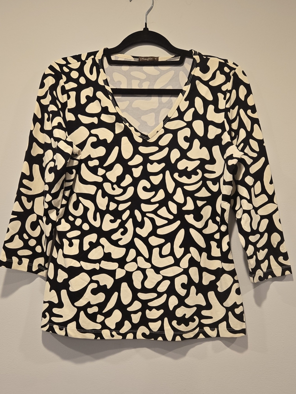 J. McLaughlin Catalina Cloth V-Neck 3/4 Sleeve Top Black White Print M